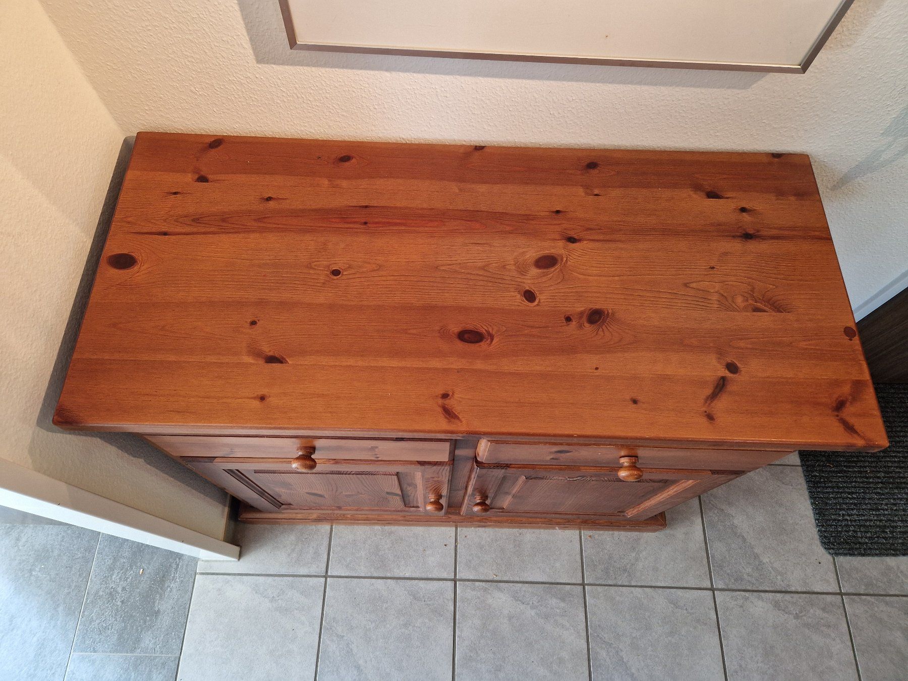 Cassettiere: Schöne kleine Kommode aus Holz – Usato da Basel venduto da earthwalker 1