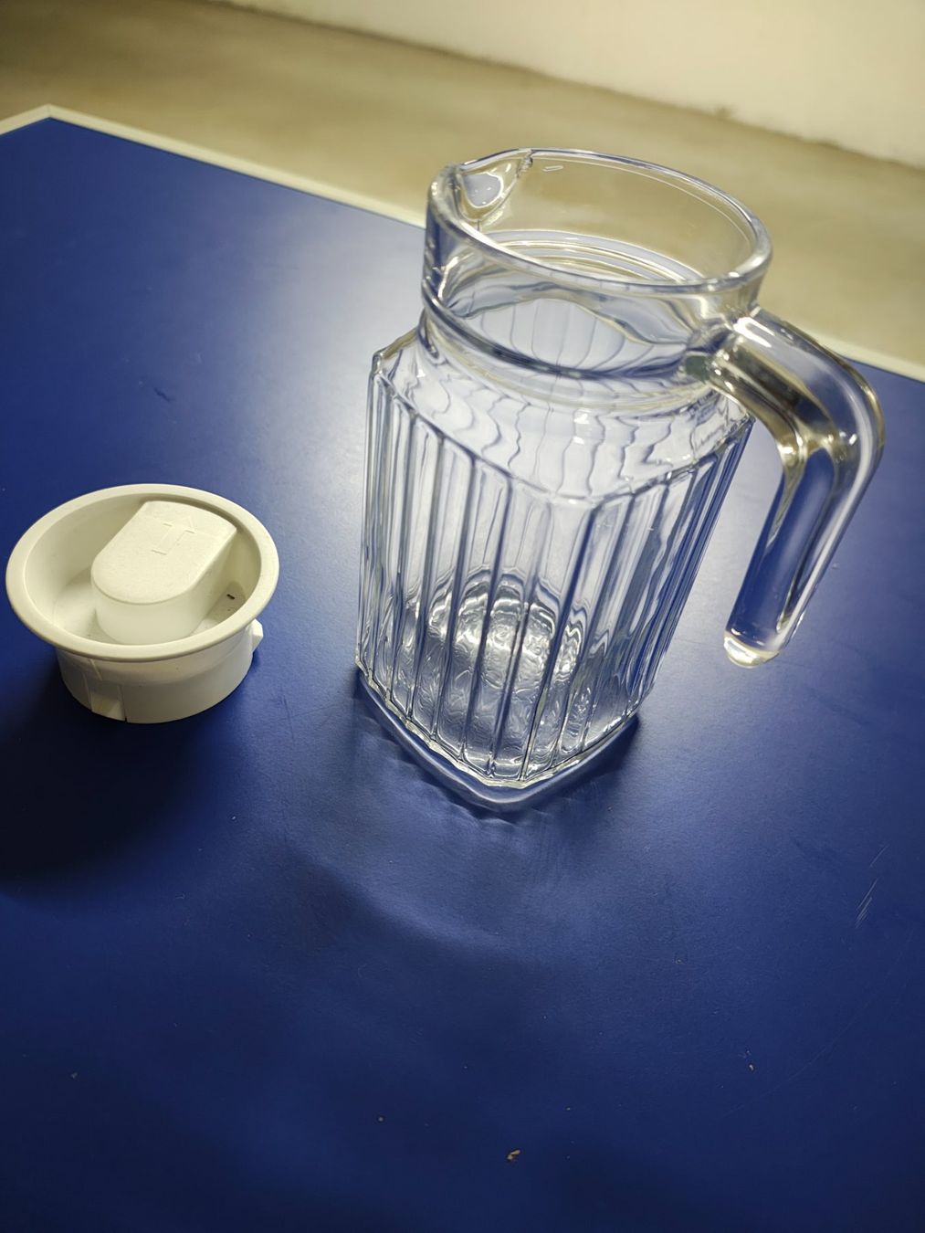 Caraffe: 8 kleine Glas - Karaffen – Usato da Bonstetten venduto da Navilo 2