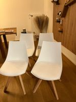 Stühle Weiss mit Holzbeine Gebraucht
