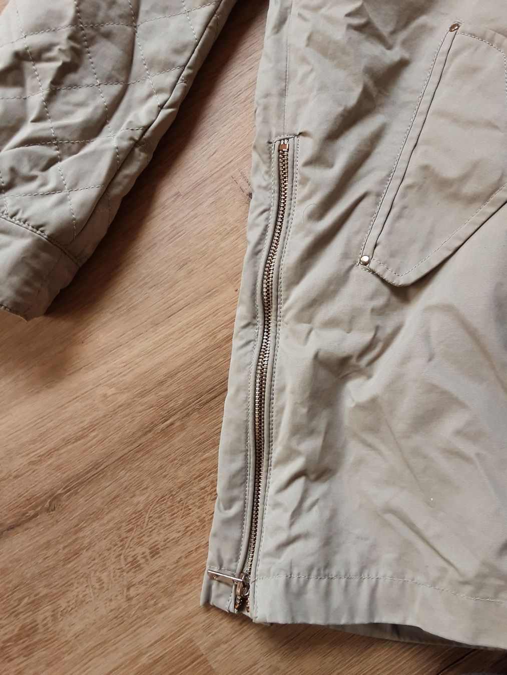 Zara Cappotti: Zara Basic Wintermantel mit Kapuze, Grösse XS Beige! – Usato da Altdorf UR venduto da Brandli 7