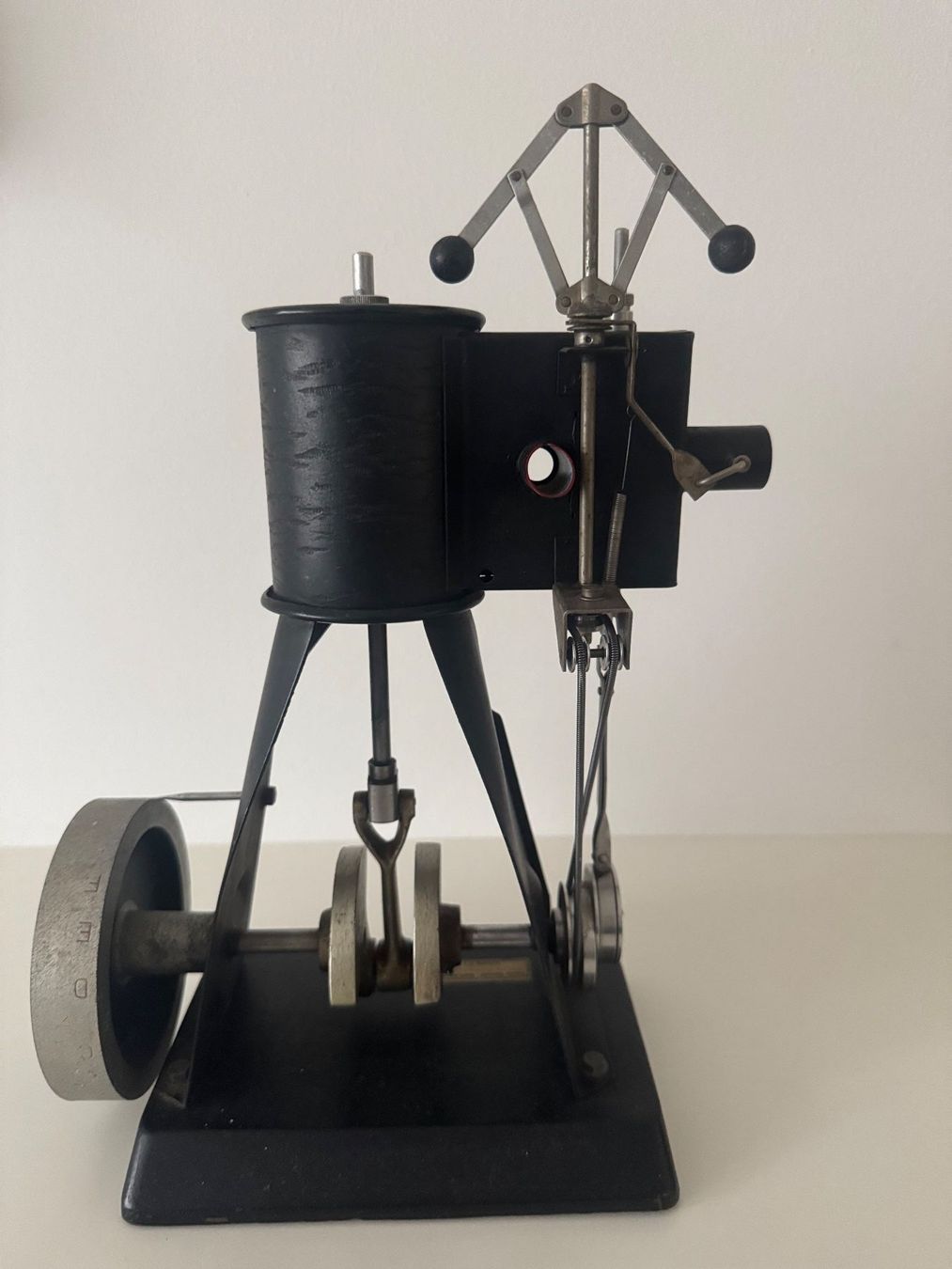 Kit di modellismo & Modellini statici: Lernmodell (Schnittmodell) stehender Dampfzylinder – Usato da Winterthur venduto da Arma3 3