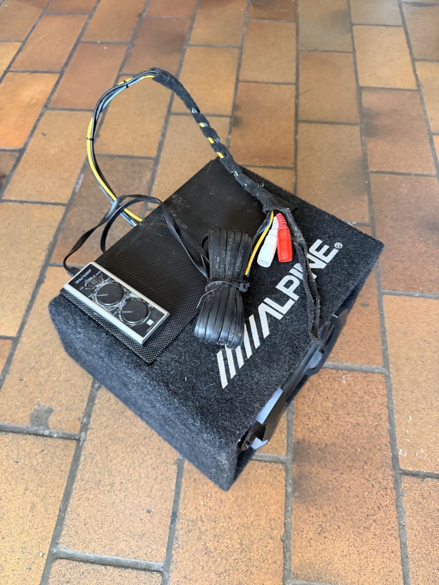 Alpine Lautsprecher: Alpine Subwoofer – Gebraucht aus Laufen von tommey90 3