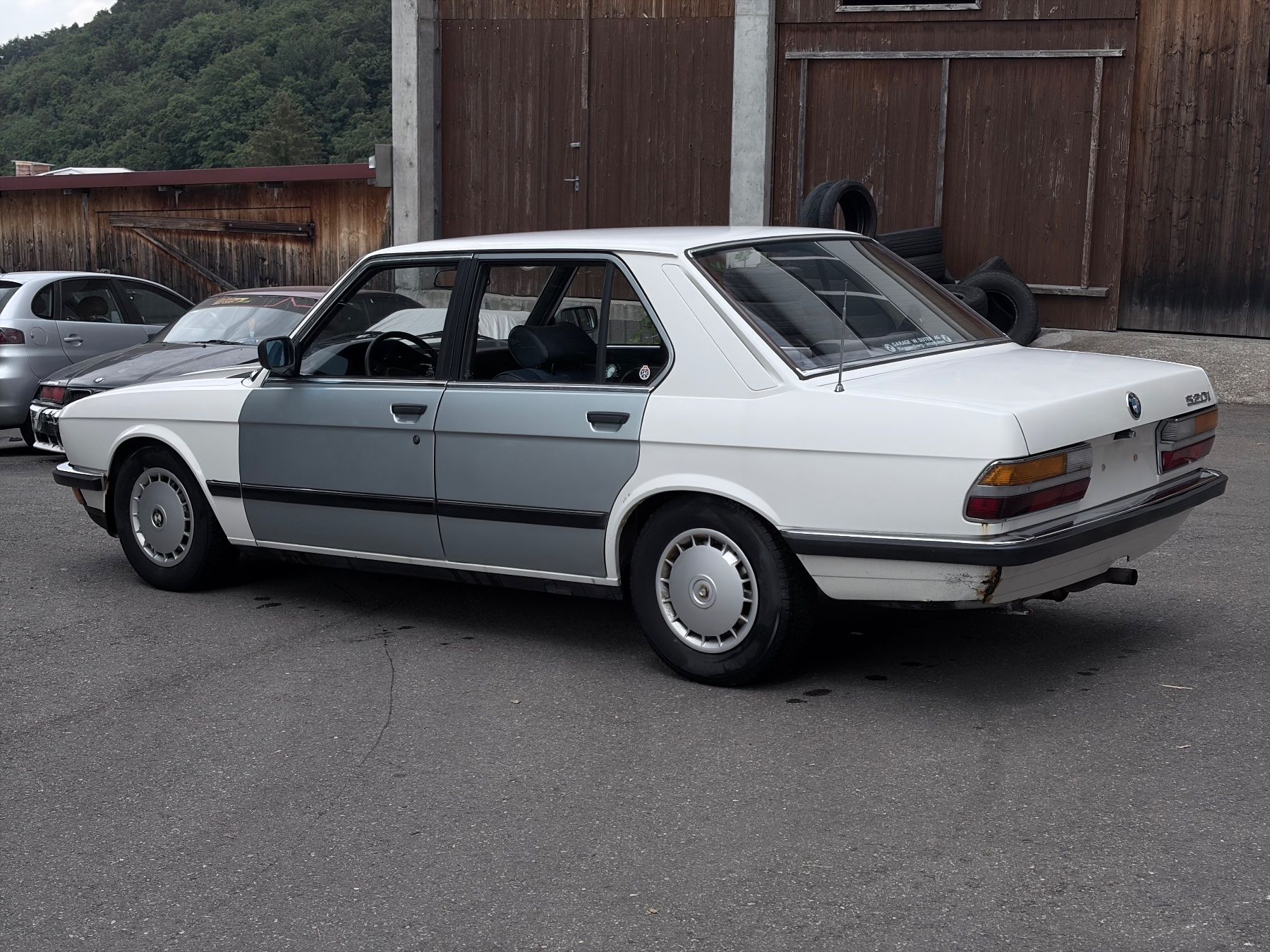 BMW Automobili: BMW E28 520i Restaurierungsprojekt ab1chf – Usato da St. Antoni venduto da ami_jcz7 3
