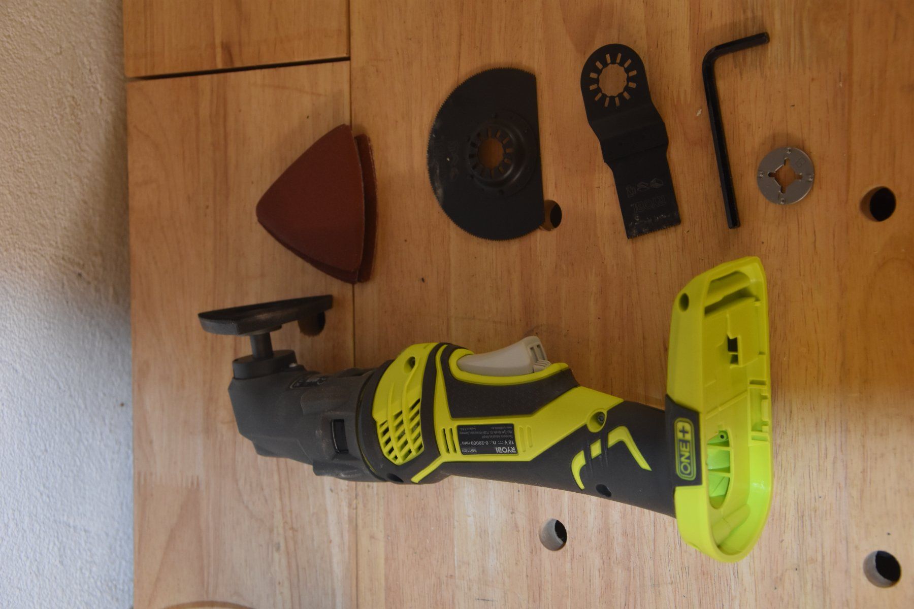Ryobi Alle Maschinen: Multitool von Ryobi – Gebraucht aus Unterseen von Urs_BE