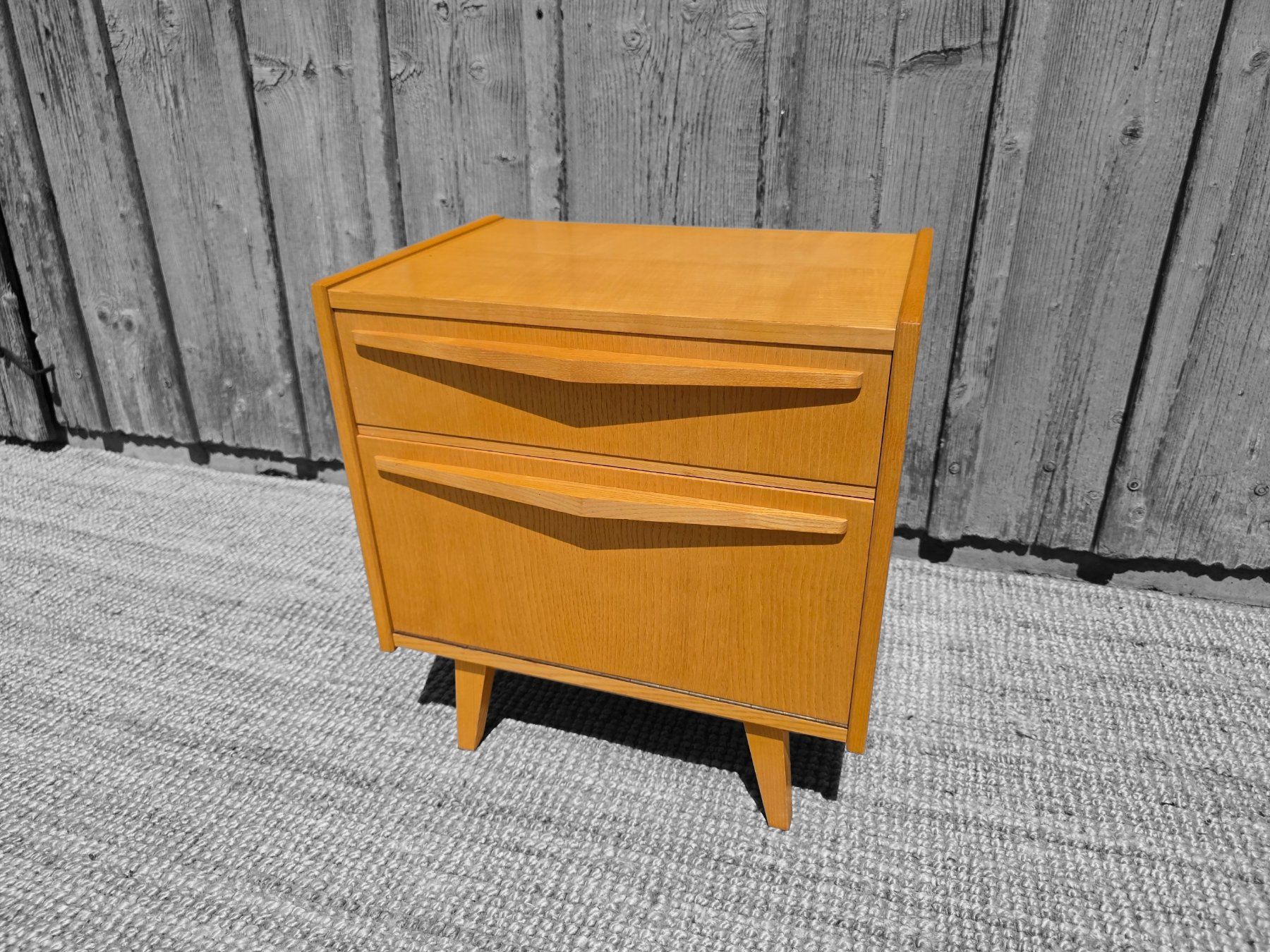 Cassettiere: Mid Century Nachttisch Esche – Usato da Haslen AI venduto da Vintagelix