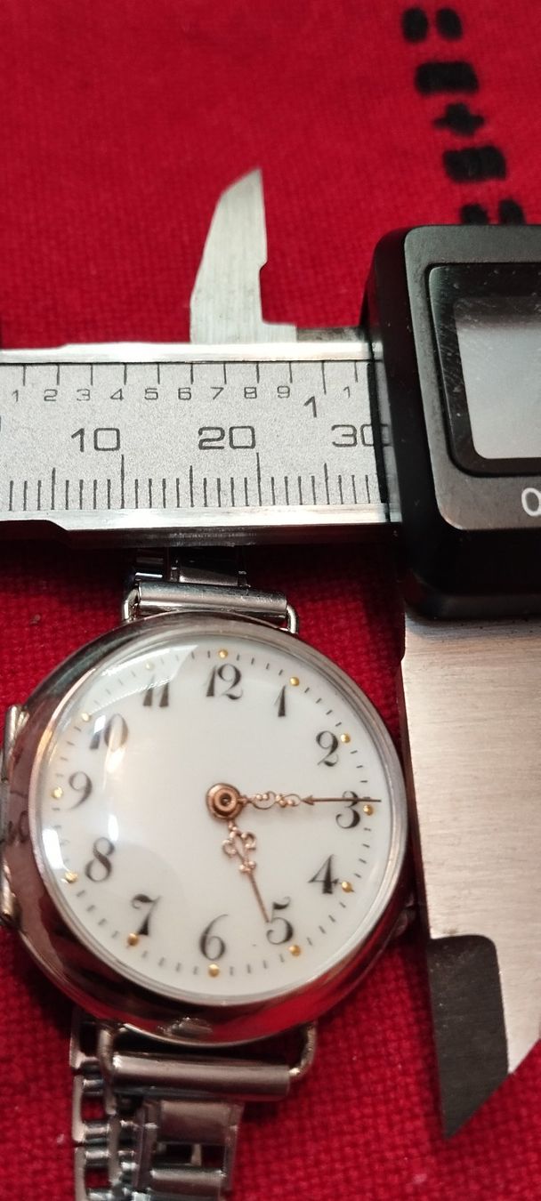 Orologi: montre bracelet en argent – Usato da La Chaux-de-Fonds venduto da jac_9llg 8