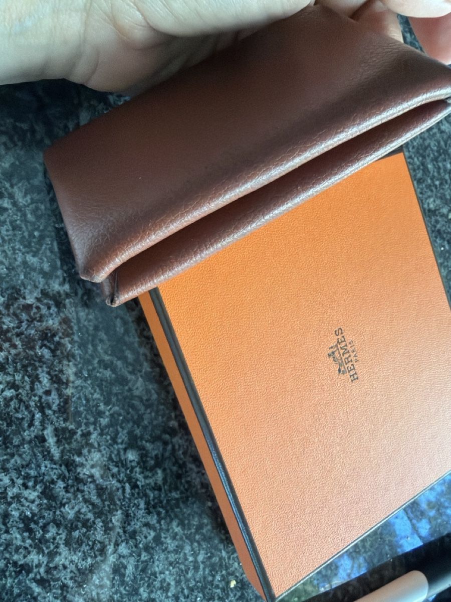 Hermès Portafogli: Hermès leather cardholder – Usato da Genève venduto da val_rp9x