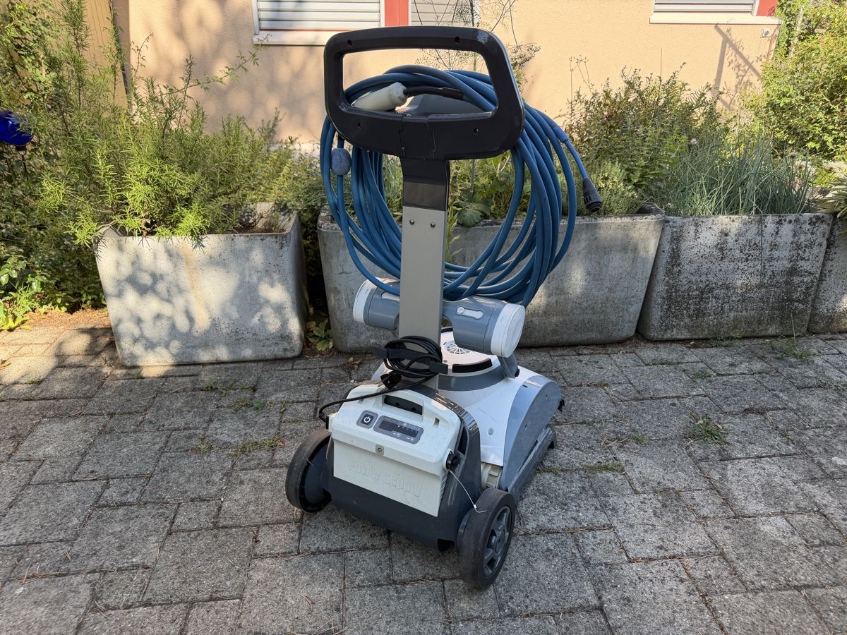 Dolphin Accessori per Piscine: Poolroboter Dolphin Primus 25 – Usato da Attikon venduto da Zuendung 2