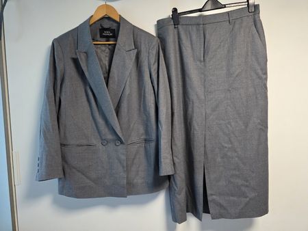 Women's Suit Grey Jacket Skirt EUR 46 New