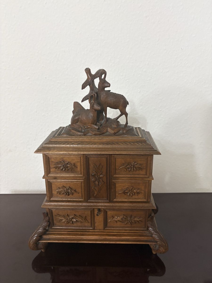 Pots: Boîte à bijoux bois sculpter  – D'occasion à petit lancy par FerreiraLuis 1
