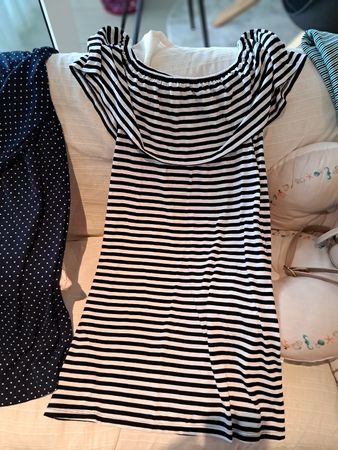 Damen Kleid gestreift Grösse S Schulterfrei neuwertig
