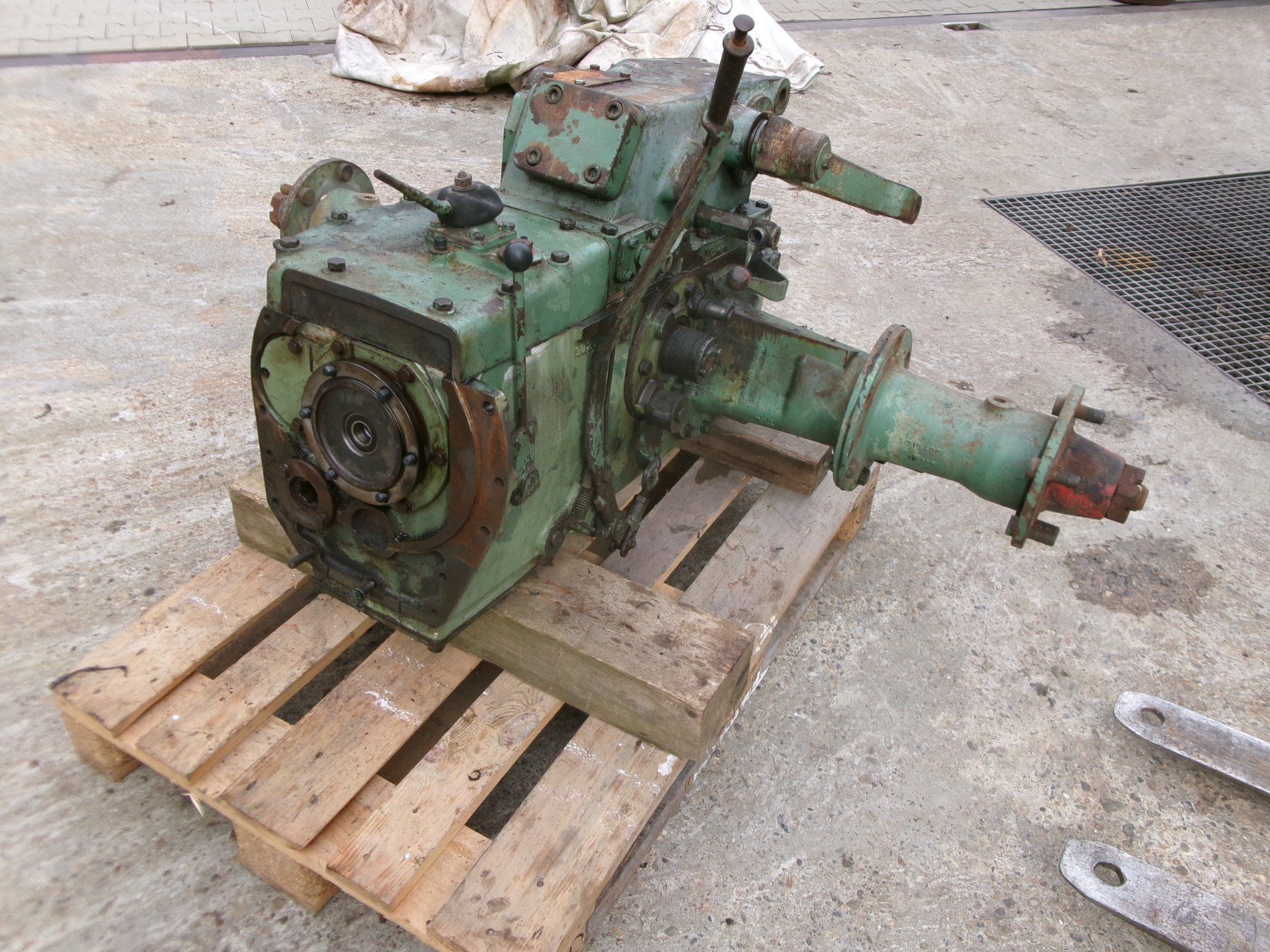 Bührer Traktoren: Bührer Traktor  OS 13 - Hinterachse / Getriebe / Hydraulik – Gebraucht aus Eschenbach SG von GM-29