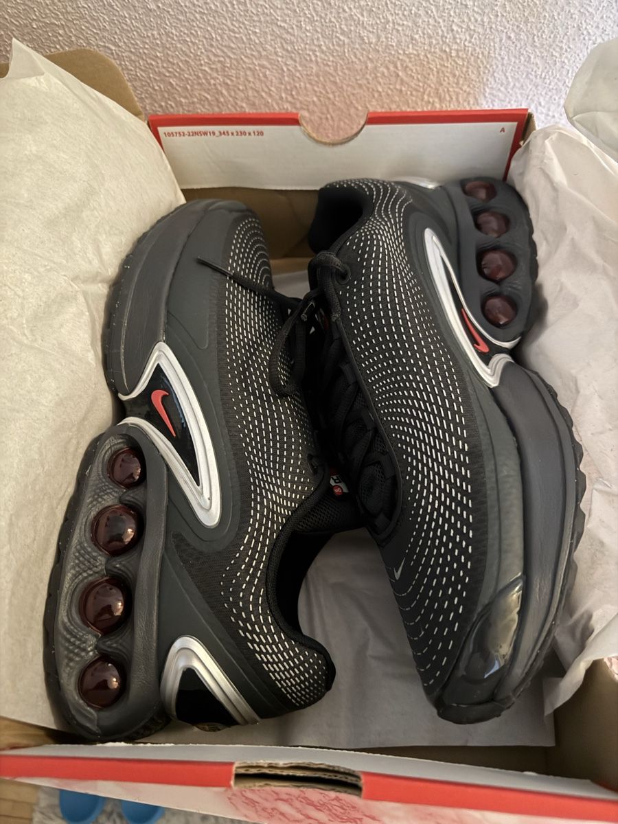 Nike Scarpe da uomo: Nike Air Max DN 45,5 Neu – Nuovo (secondo la descrizione) da Kreuzlingen venduto da Bozzo75