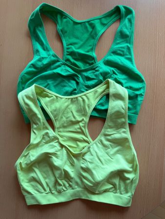 2 Grüne Sport BH Bralettes in Größe 38