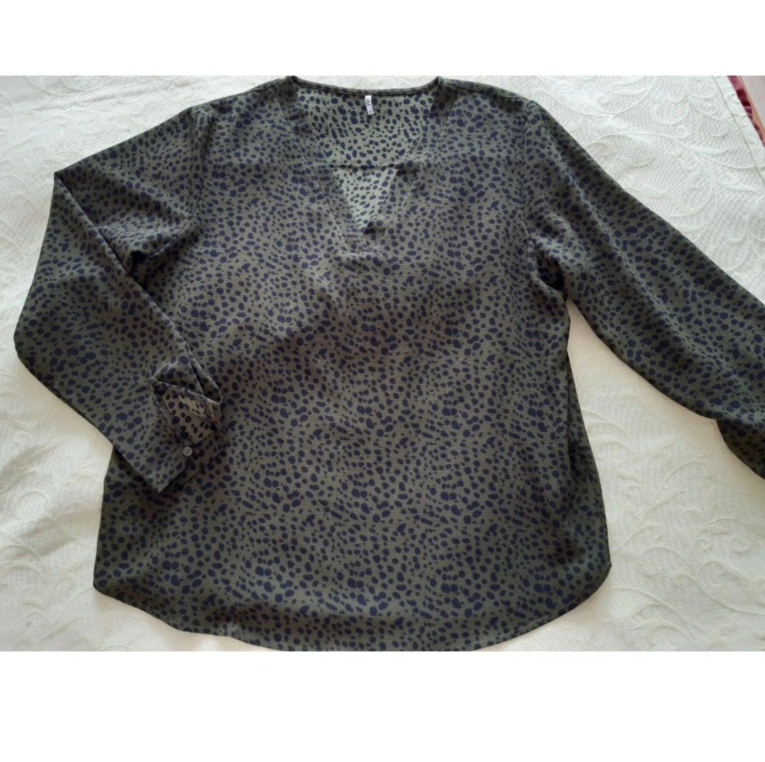 Camicette: Bluse Joy Schwarz-Olive 42 – Usato da St.Gallen venduto da LaMiSa