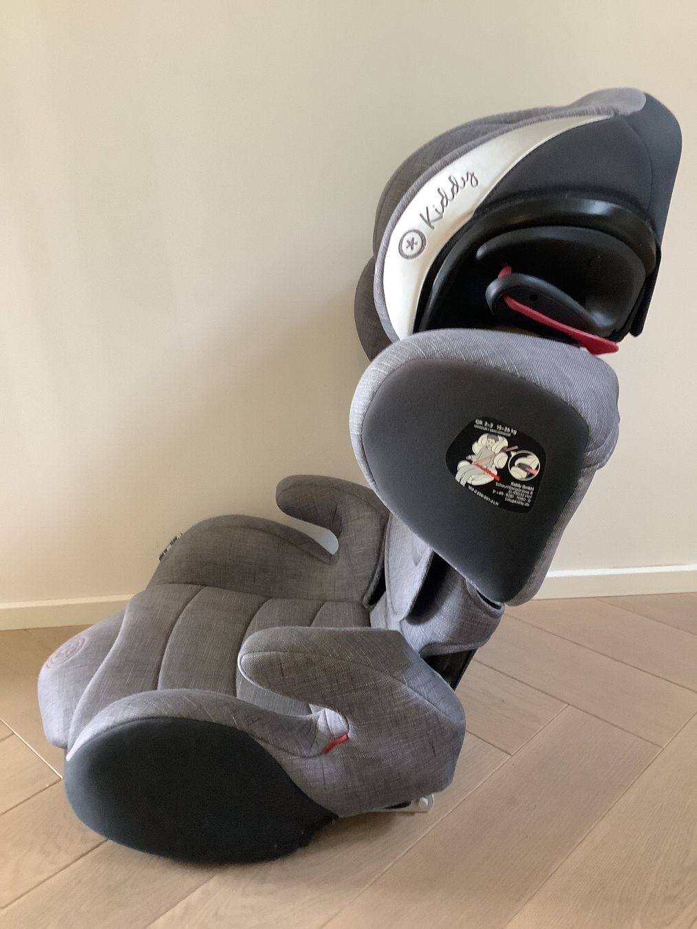 Kiddy Seggiolini per auto: Kindersitz Kiddy grau verkaufen – Usato da Luzern venduto da Anna575 1