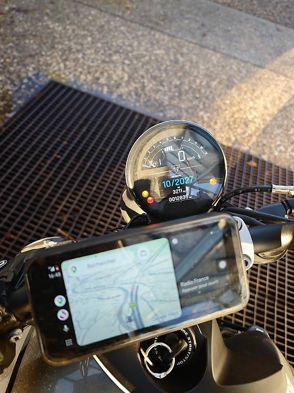 Strasse: Triumph trident 660 full equiped – Gebraucht aus Lausanne von Ronoway01 4