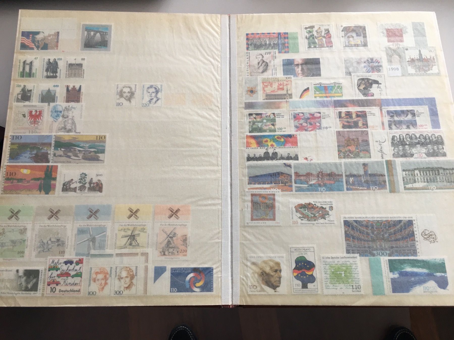 Tutti i francobolli: BRD Briefmarkensammlung 1988-2003 postfrisch** – Nuovo (secondo la descrizione) da Ennetbürgen venduto da Sabmann 6
