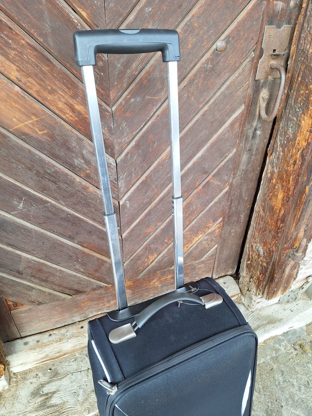 Reisekoffer: JAFRA ROLLKOFFER SCHWARZ – Gebraucht aus Huttwil von Kunterbuntli 1