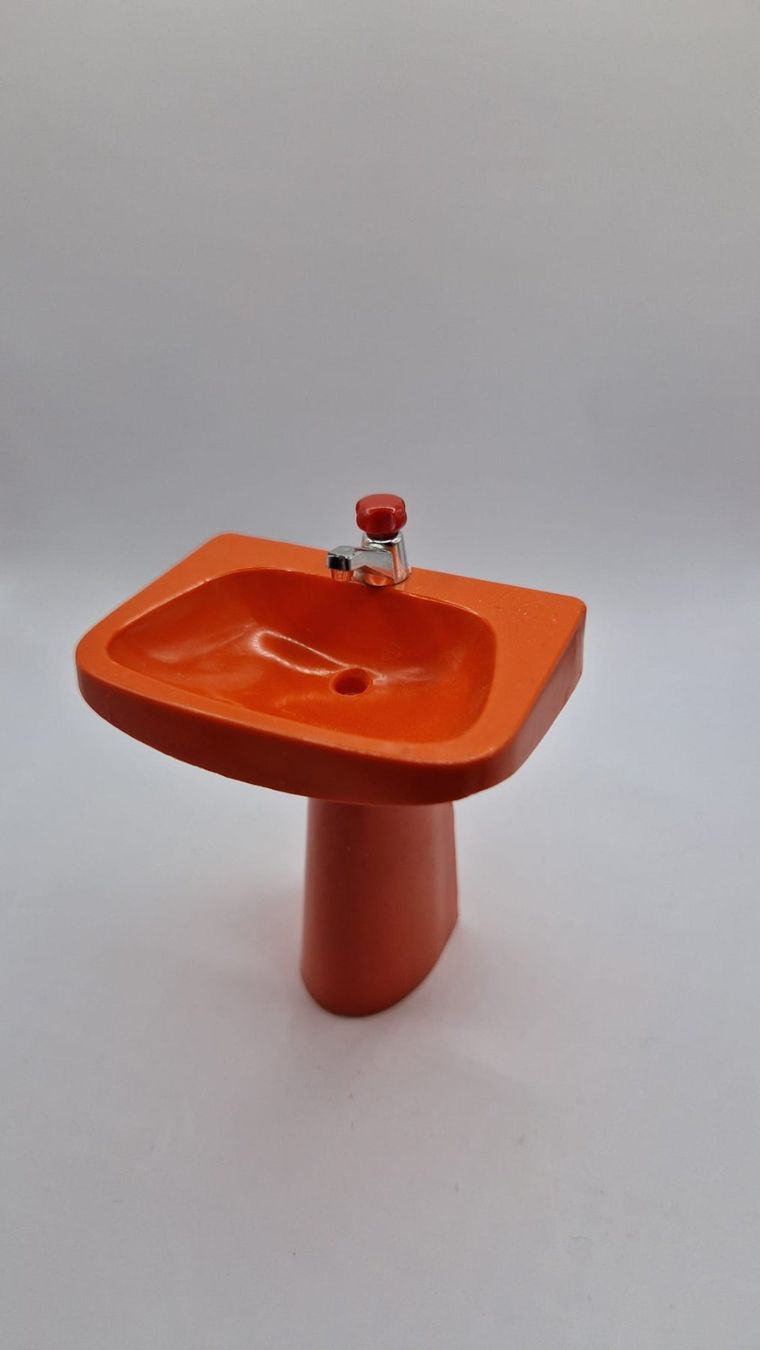 Case e mobili per bambole: Puppenhaus Lavabo – Usato da Mörschwil venduto da lilliput-land25