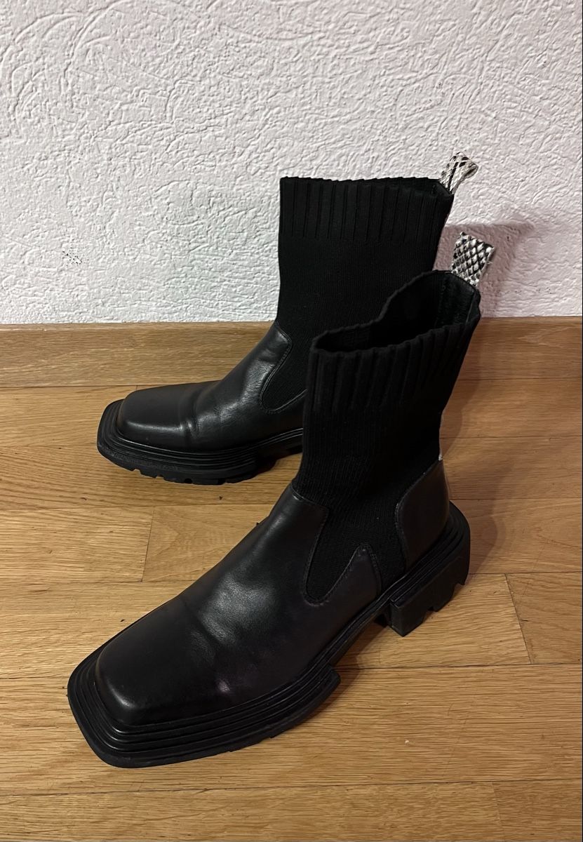Scarpe da donna: Schwarze Lederstiefeletten Gr. 36 – Usato da St. Gallen venduto da Starlord77 1