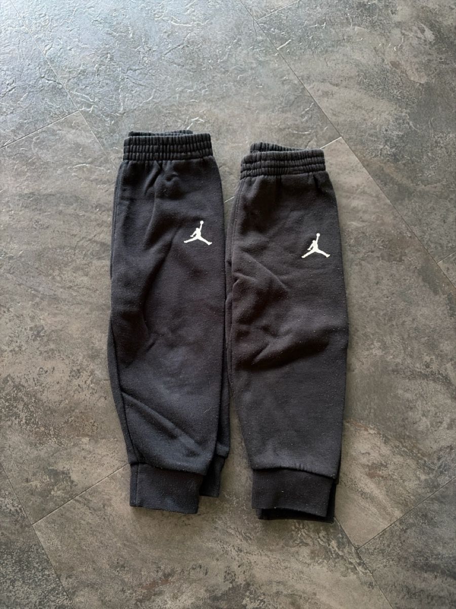 Jordan Ensembles coordonnés: Jogging JORDAN 24 mois – Neuf (Voir description) à Choëx par sv.fmbt 1