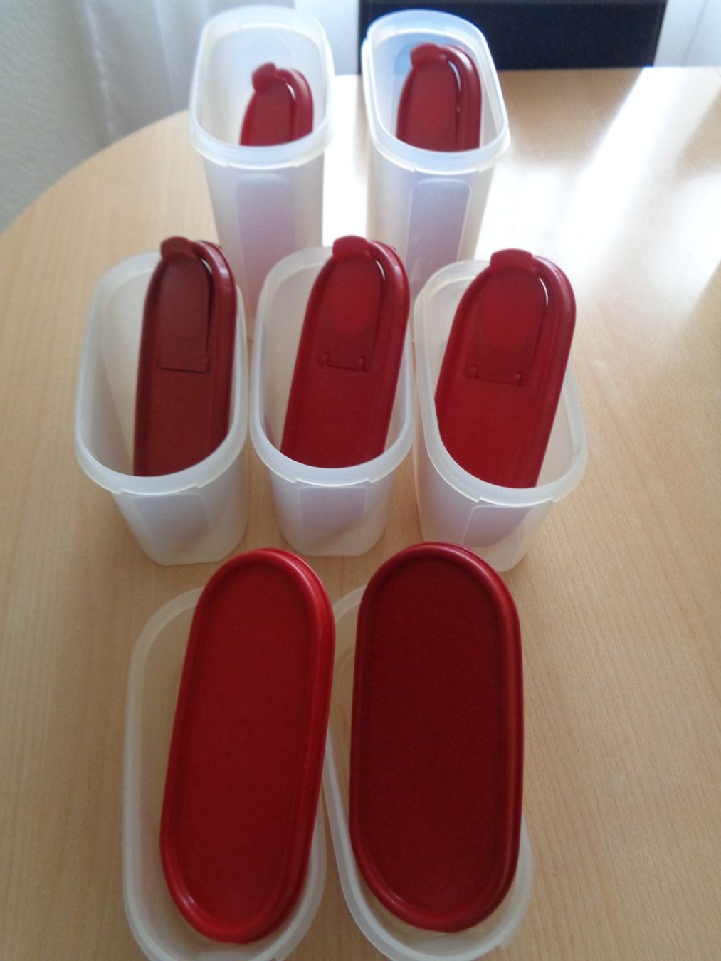 Tupperware Behälter & Ähnliches: Tupperware 7 Vorratsdosen rot – Gebraucht aus Dietikon von chroetli77 1