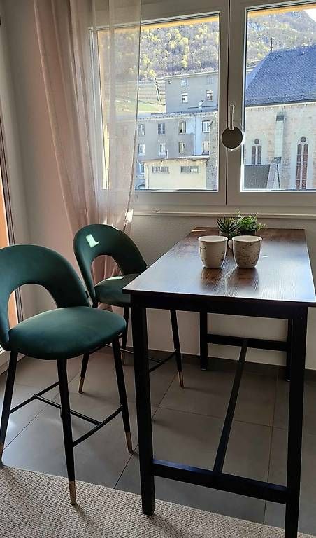 Sedie: Chaise de bar en velours émeraude – Usato da Aigle venduto da GGameiro71 1