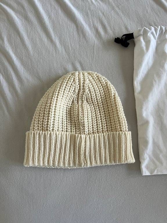 Moncler Chapeaux, bonnets & casquettes: Moncler Hat – D'occasion à Kollbrunn par bri_r8bt 3