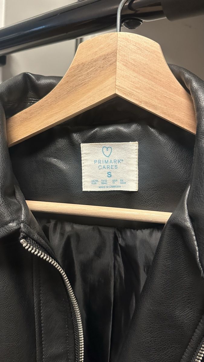 Jacken: Schwarze Kunstlederjacke   – Neu (gemäss Beschreibung) aus Frauenfeld von vjohus 3