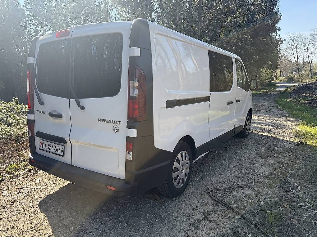 Veicoli da campeggio: Renault Trafic 3 - Van aménagé  – Usato da Suchy venduto da maxconcept 3