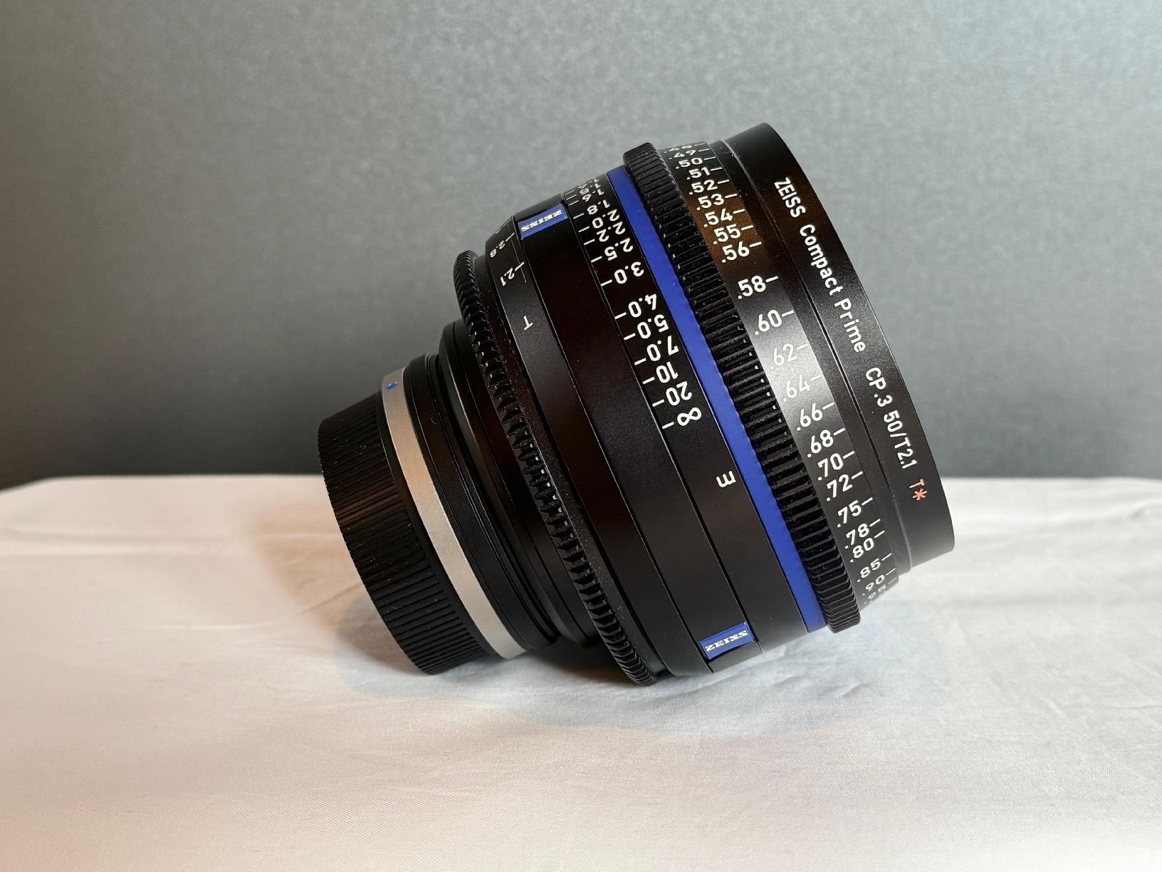 Zeiss Obiettivi: Zeiss CP3 50mm EF MFT – Nuovo (secondo la descrizione) da Schlieren venduto da chr_8qfm 1