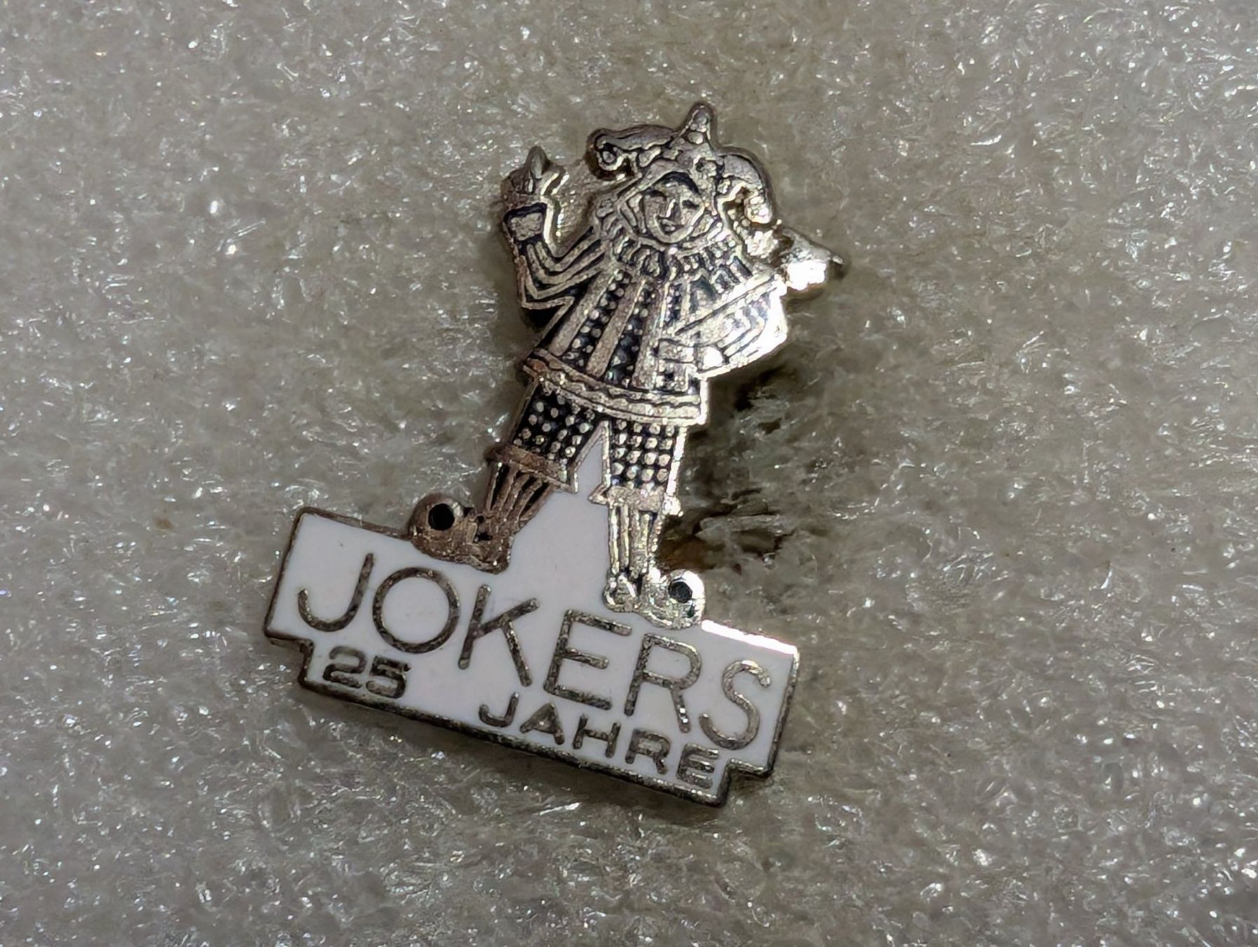 Plaquettes & Badges: Ansteckpin 242: Jokers – D'occasion à Oppligen par Pin-Fall-Shop