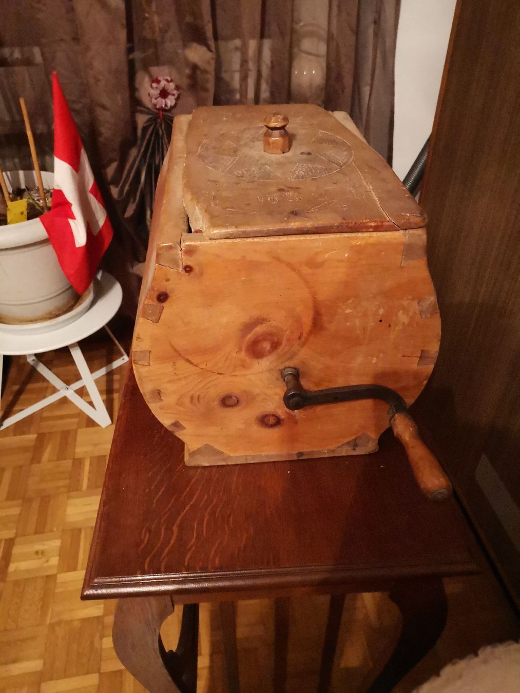 Elettrodomestici da cucina: ALTE BUTTERMASCHINE BUTTERSCHLEUDER – Usato da basel venduto da lupettone