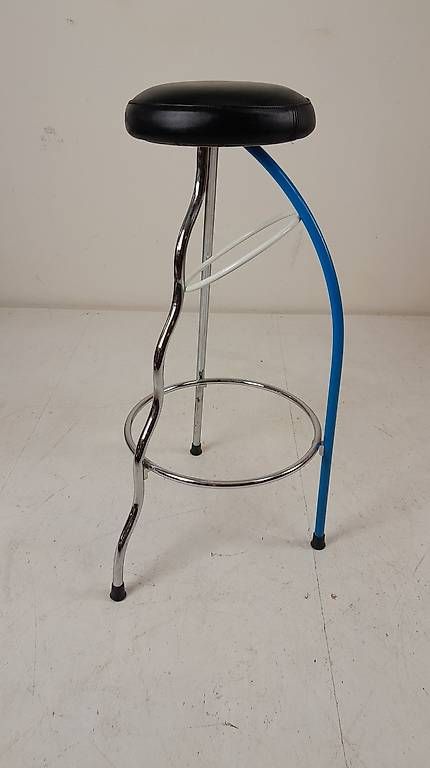 Sgabelli: Vintage Barhocker Blue Duplex Memphis by Javier Mariscal – Usato da Hittnau venduto da v-v-onlineverkauf 1