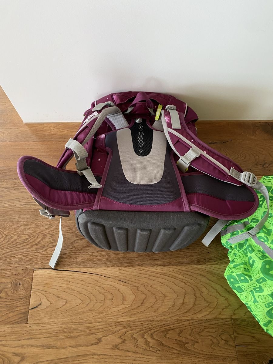 Ergobag Borse & Zaini: Ergobag Cubo Schulrucksack mit Regenschutz – Usato da Tafers venduto da Doti 2