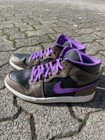 Nike Air Jordan Mid 1, Grösse 44, Lila/Schwarz - Top!