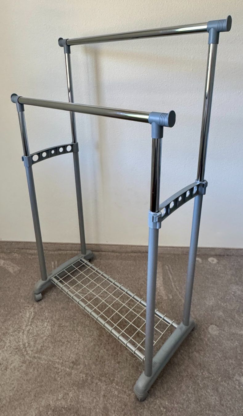 Altro in Decorazioni & Accessori: Rollkleiderständer/Garderobewagen – Usato da Zuerich venduto da muzuto