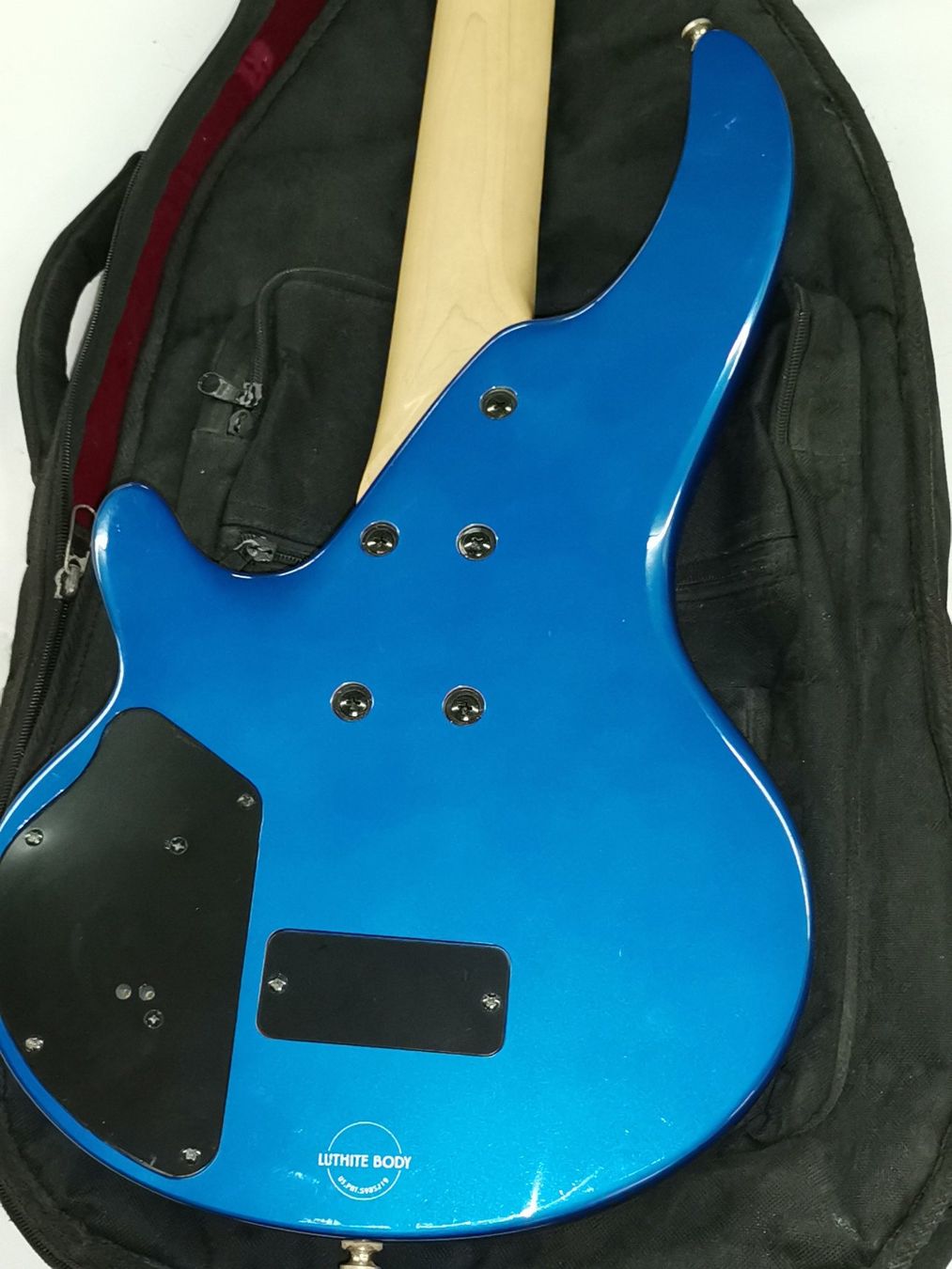 Cort Strumenti musicali: E-Bass 4 Saiten Cort Curbow – Nuovo (secondo la descrizione) da Kleindöttingen venduto da Katze99 5