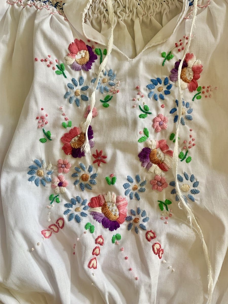 Camicette, T-shirt & Top: Embroidered summer Top XS/34 – Usato da Zürich venduto da Angela_Fashion_Lover 3