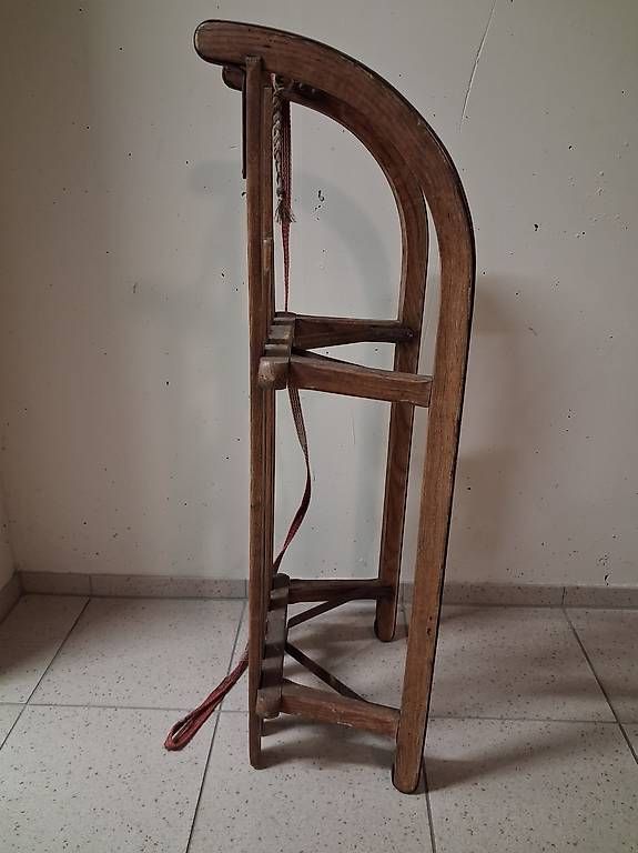 Schlitteln: Holzschlitten – Gebraucht aus Fraubrunnen von eve_zr5c 1