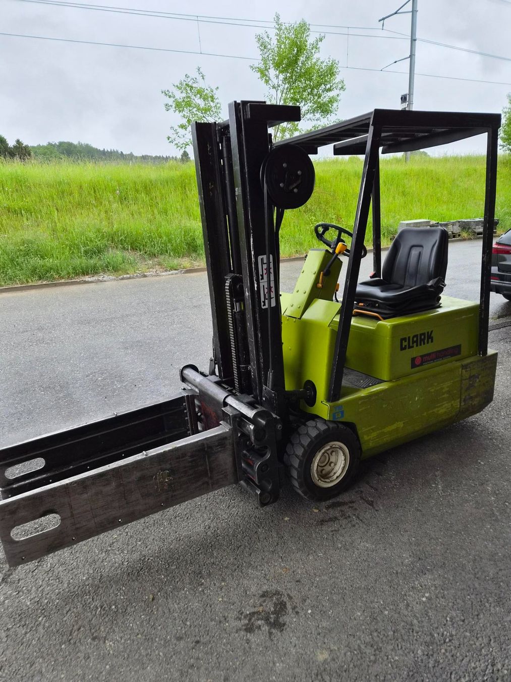 Clark Gabelstapler & Hubwagen: Clark Gabelstapler Elektro – Gebraucht aus Roggwil BE von MH2020
