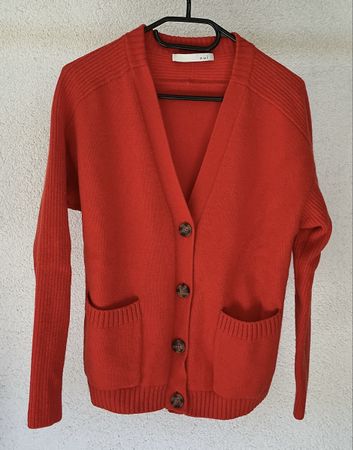 Cardigan „Oui“ rot 50% Wolle, Grösse 40 in gutem Zustand