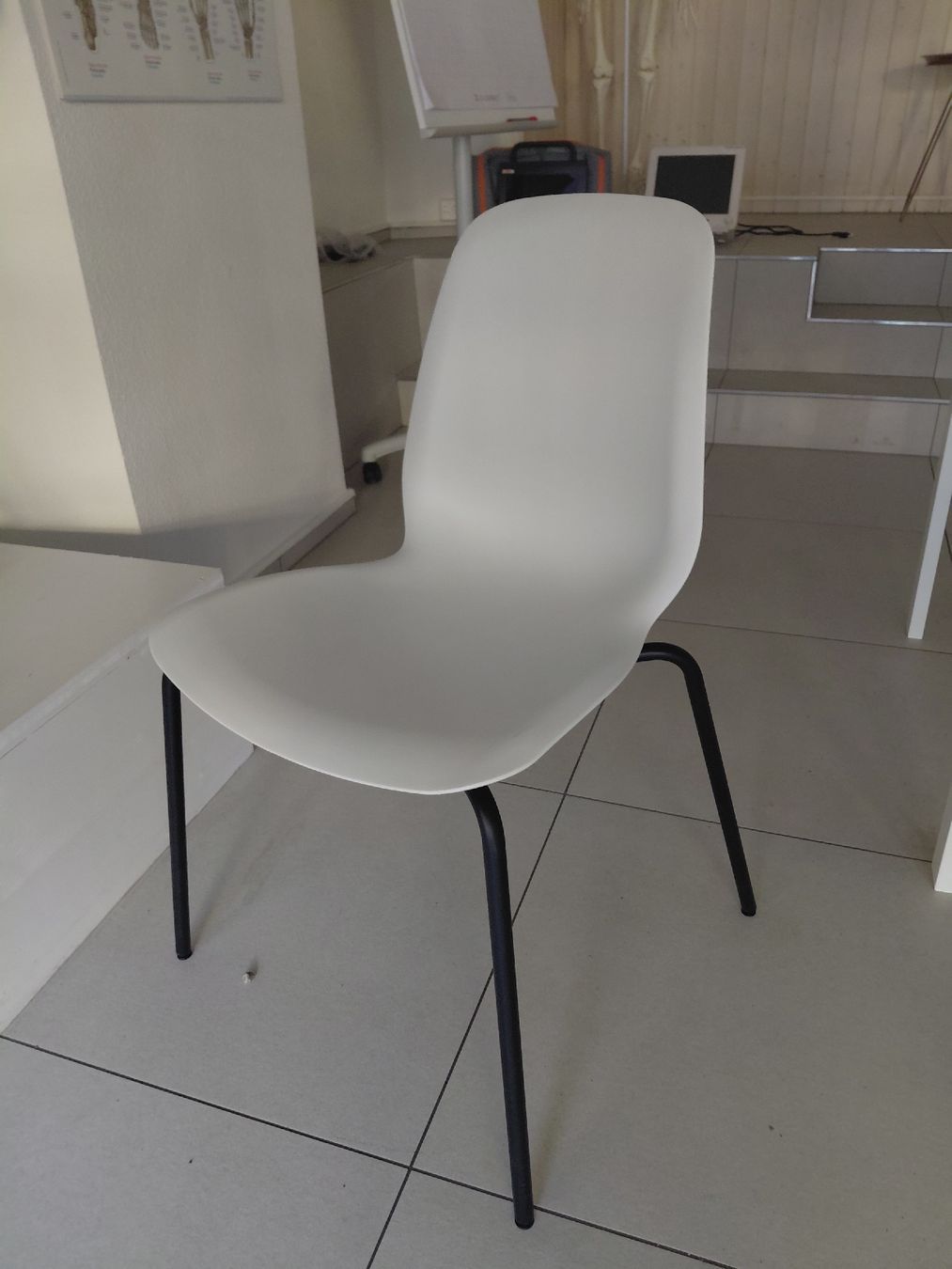 Chaises: 19 Stühle (Neu) – Neuf (Voir description) à Au ZH par jan_s6fb