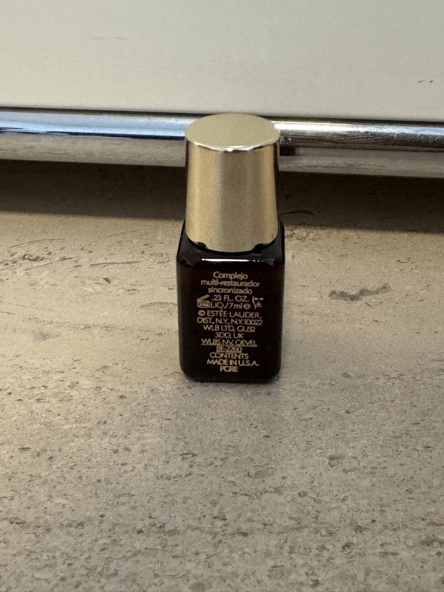 Estée Lauder Cura del viso: Estee Lauder Advanced Night Repair 7ml – Nuovo e nell'imballaggio originale da Kilchberg ZH venduto da zimna 1