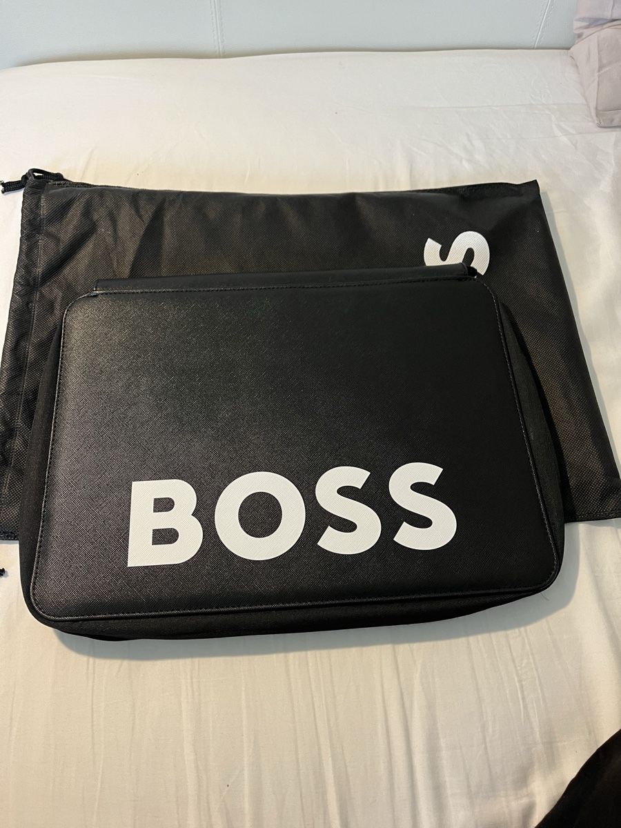 Hugo Boss Valigie & Borse: Fourre-tout Boss – Nuovo (secondo la descrizione) da Pully venduto da ari_78pk