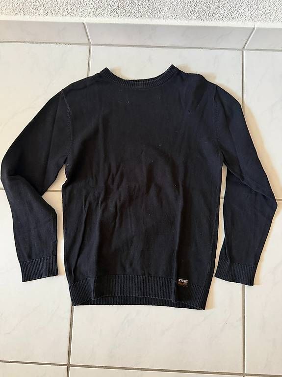 H&M Pulls et sweat-shirts: Feinstrick Pullover Grösse 146/152 (1) – D'occasion à Hergiswil NW par ani_7z2m