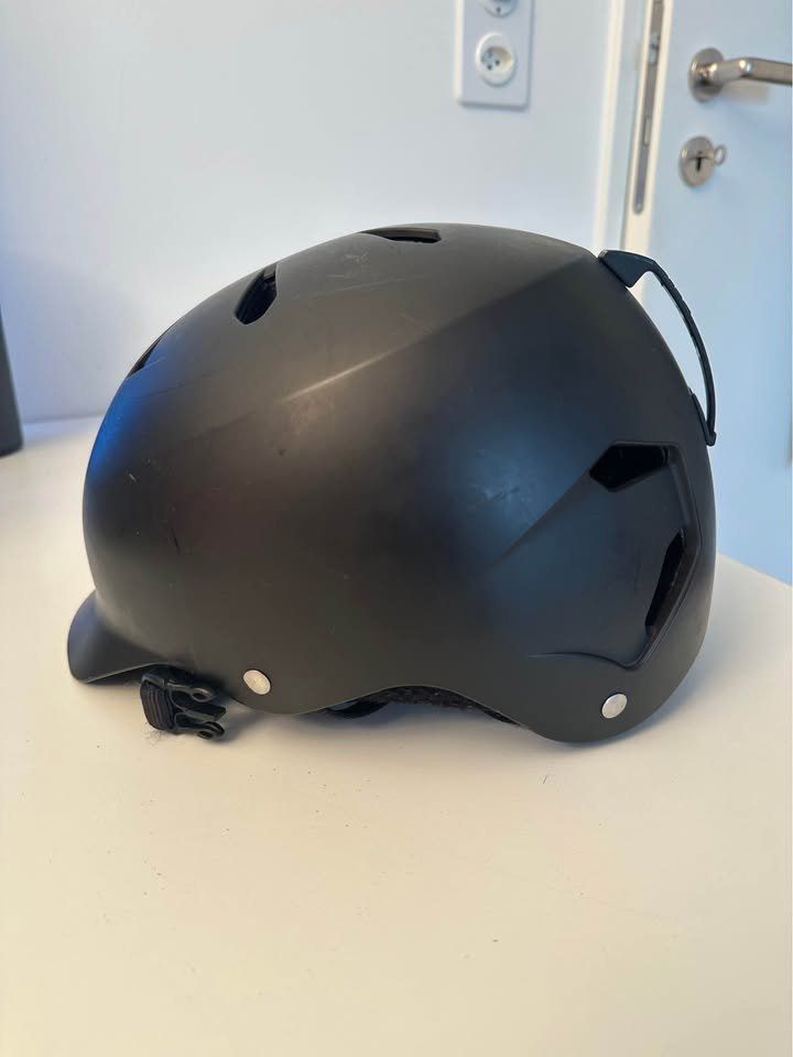Caschi: Helmet Bern Watts – Usato da Zürich venduto da mc_172 2