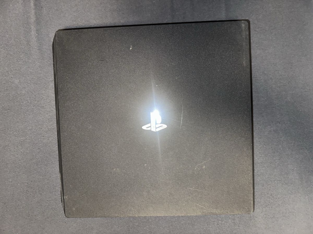 Sony Console: PlayStation 4 slim – Usato da Rikon im Tösstal venduto da Deno.kbks 1