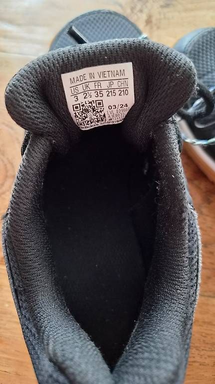 Adidas Chaussures garçon: Adidas Schuhe Gr.35 – D'occasion à Oberrieden par Raja011 5